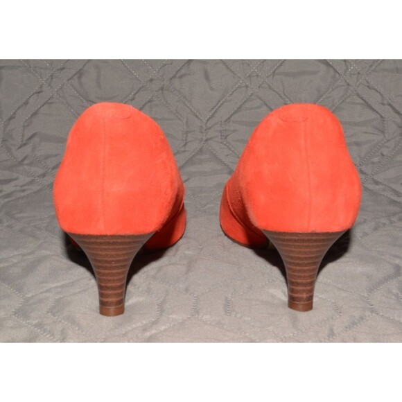 Clarks Collection Adriel Viola Red Suede Pumps Heels Size 6.5M Women 2" Heel - Picture 6 of 9